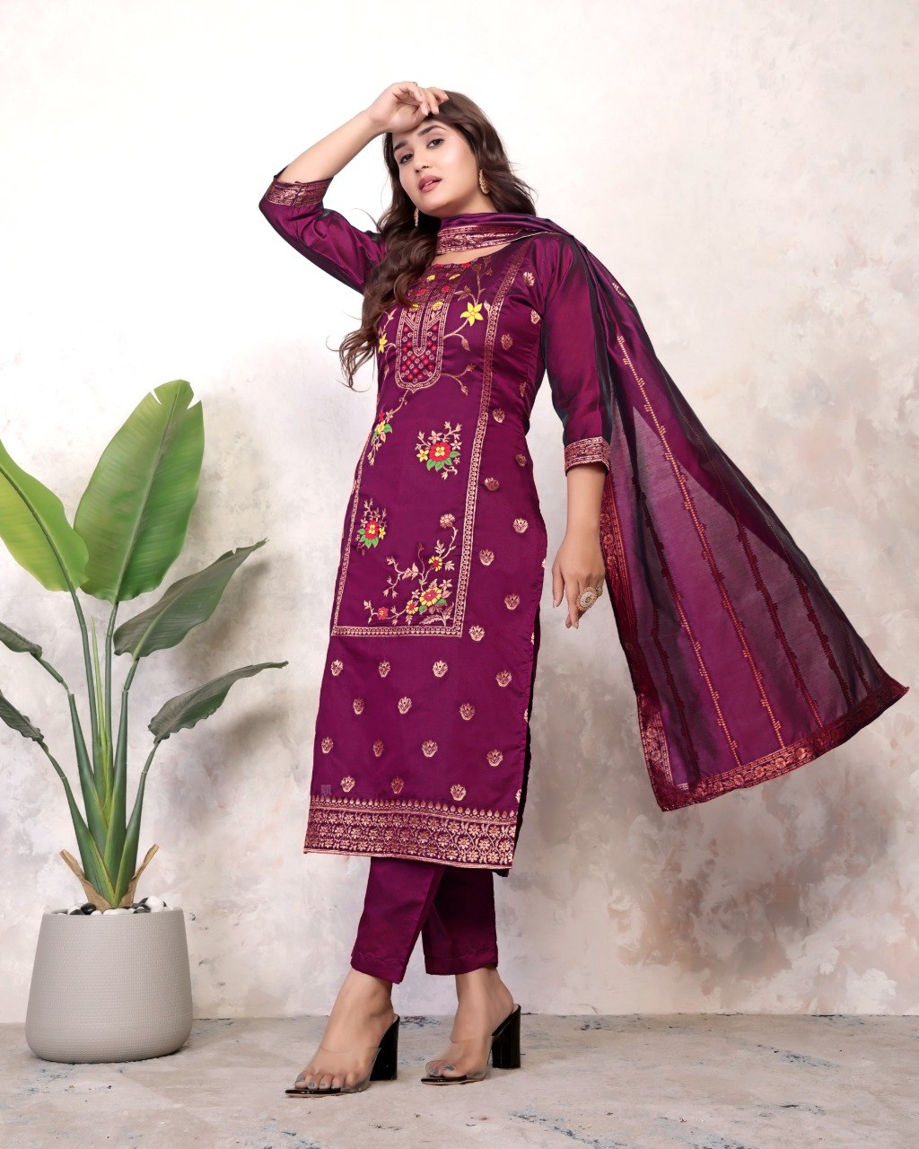 Introducing New Kurti Dupatta & Bottom Set πβ¨